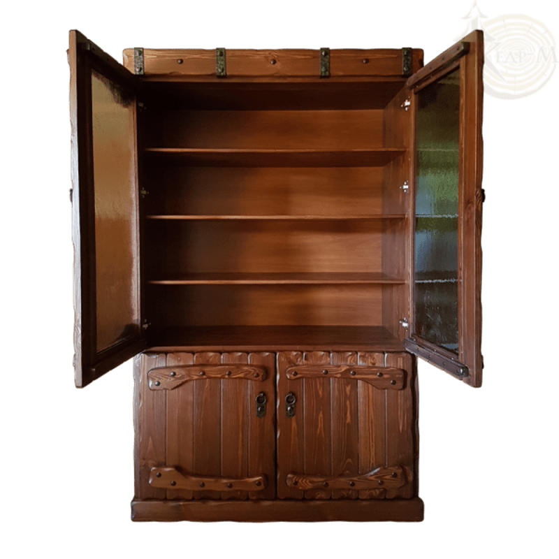 Шкаф книжный 